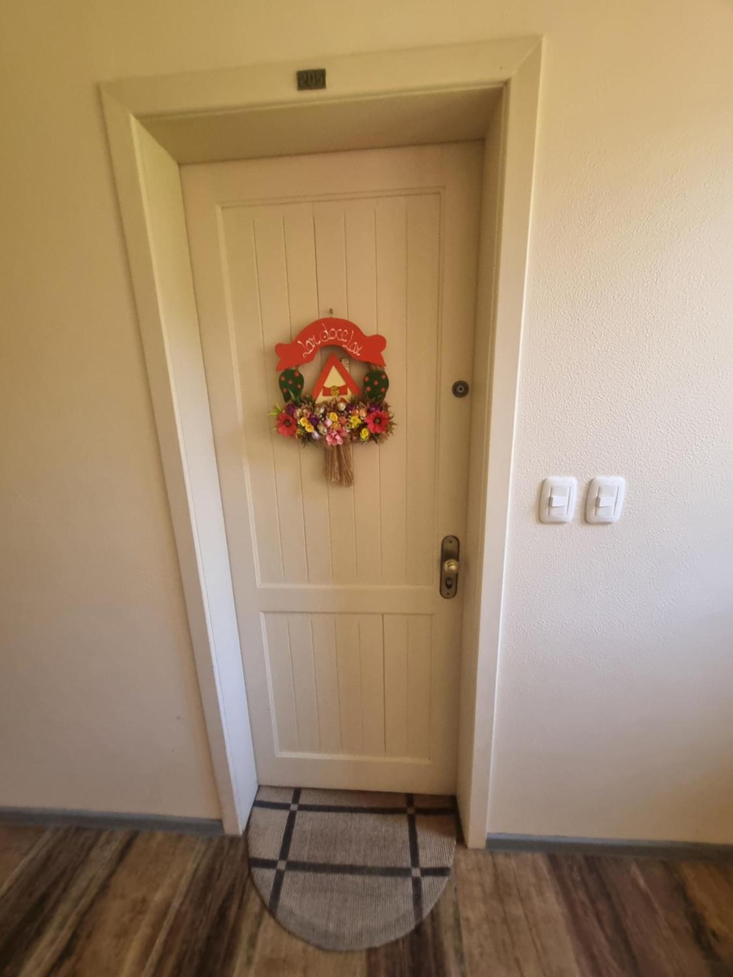 Duplex Elegante Dois Quartos Em Apartamento